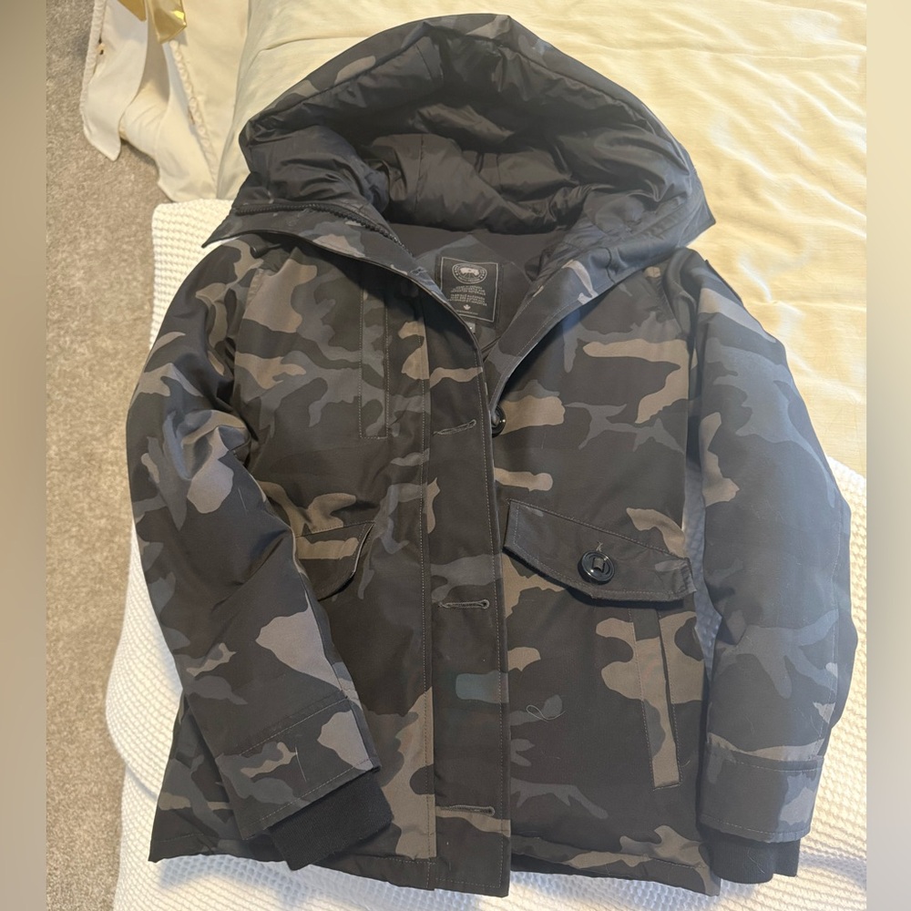 Canada Goose Womens Camouflage Parka